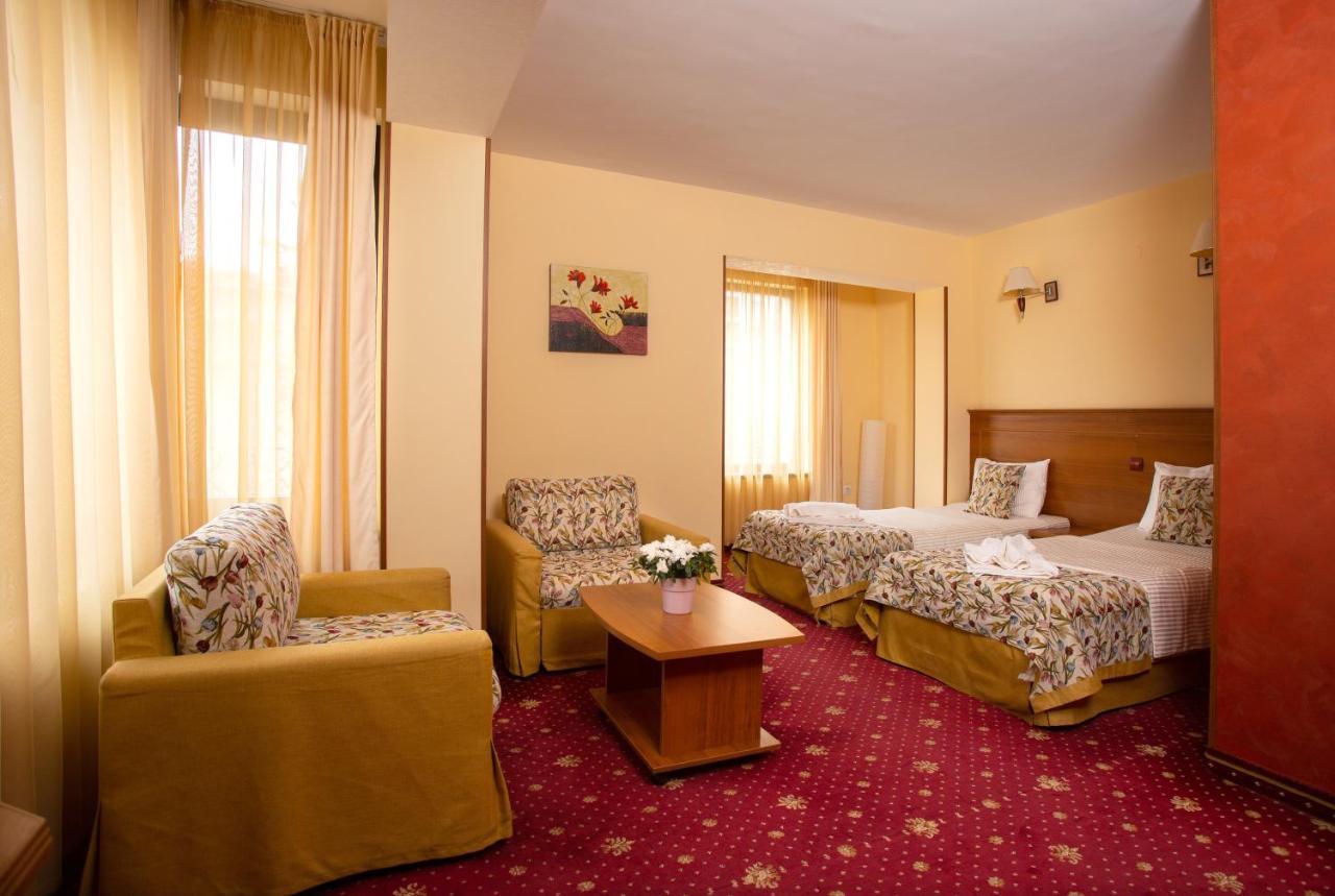 שומן Contessa Hotel מראה חיצוני תמונה