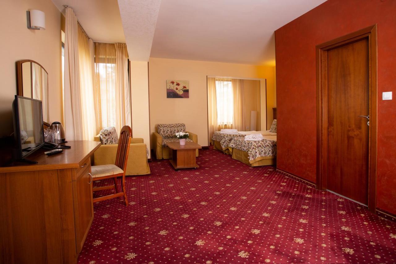 שומן Contessa Hotel מראה חיצוני תמונה
