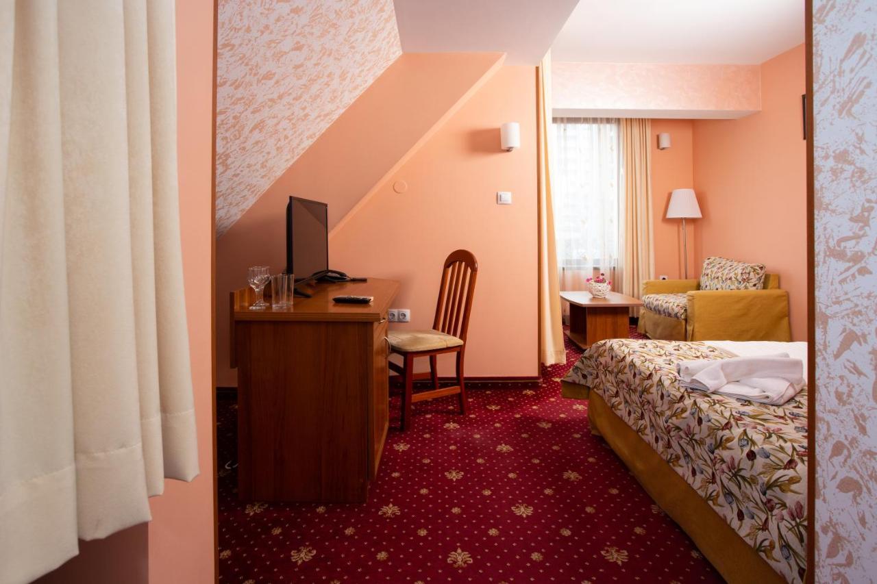 שומן Contessa Hotel מראה חיצוני תמונה