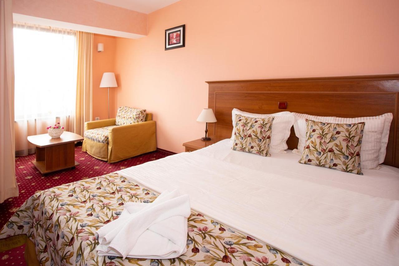 שומן Contessa Hotel מראה חיצוני תמונה