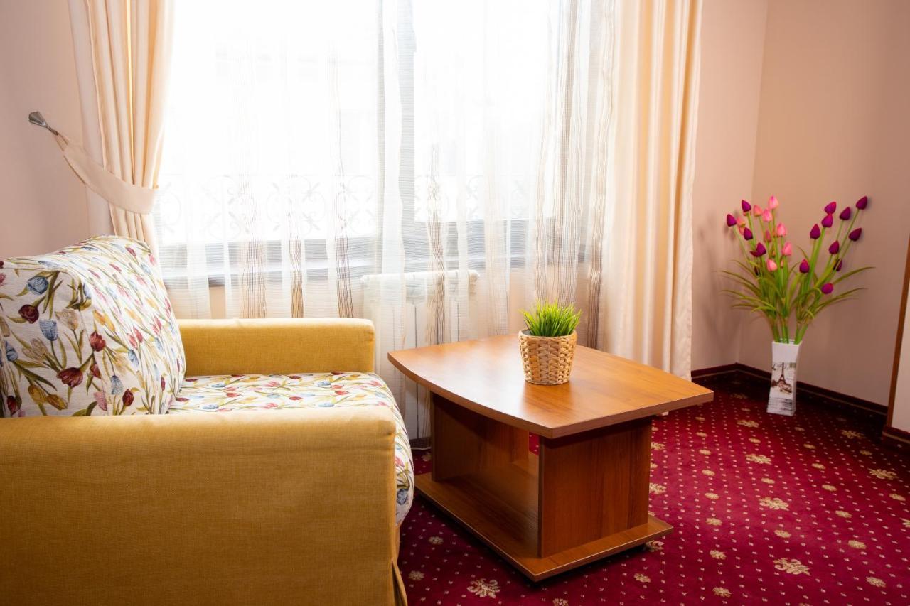 שומן Contessa Hotel מראה חיצוני תמונה