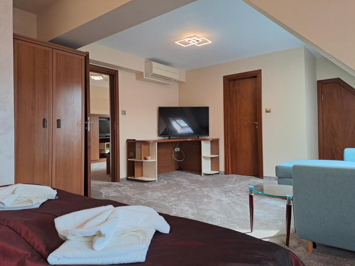 שומן Contessa Hotel מראה חיצוני תמונה