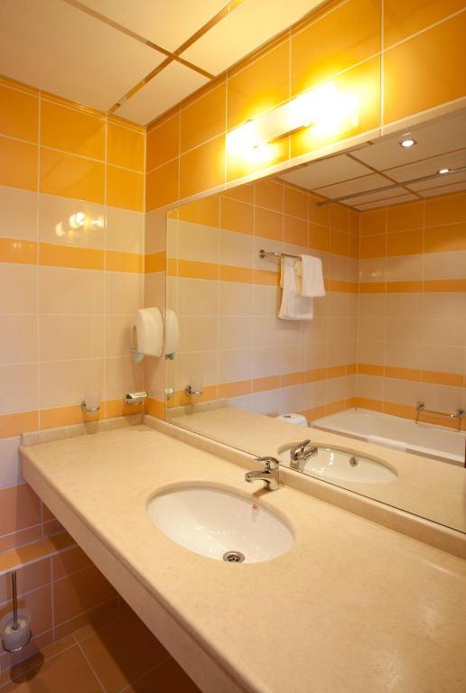 שומן Contessa Hotel מראה חיצוני תמונה